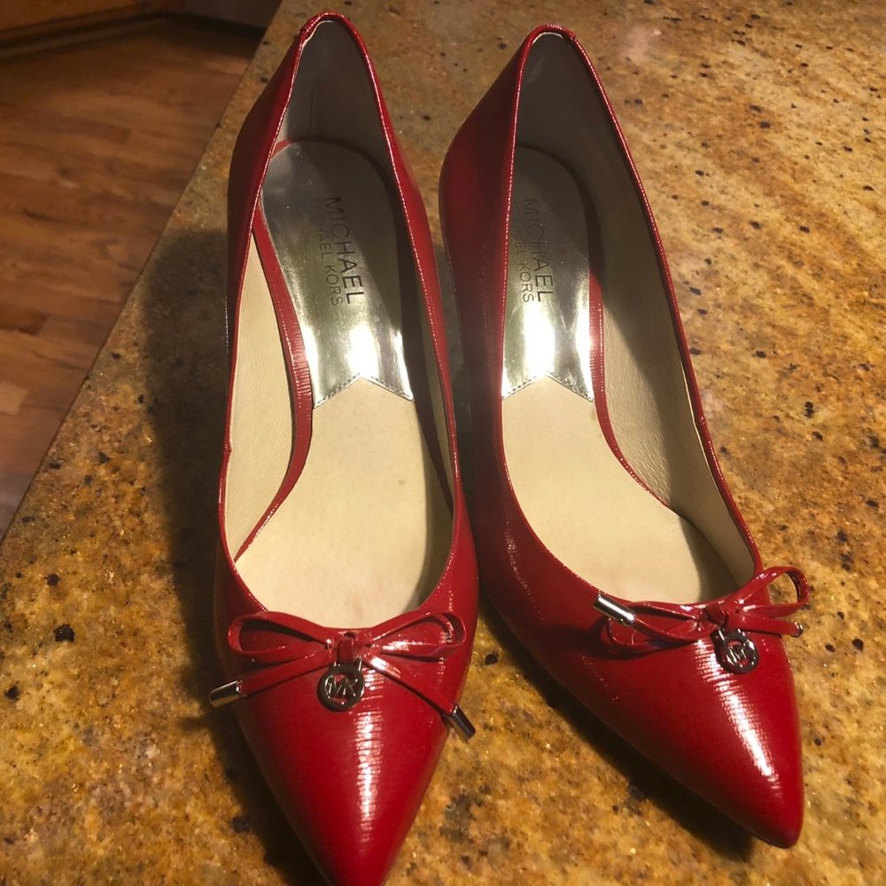 Like New Michael Kors Red Leather Pumps, Bows w/Silver Trim